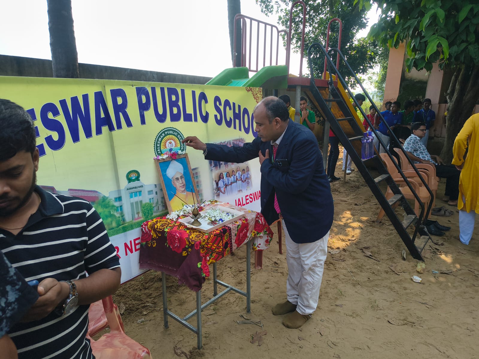 TEACHER\'S DAY